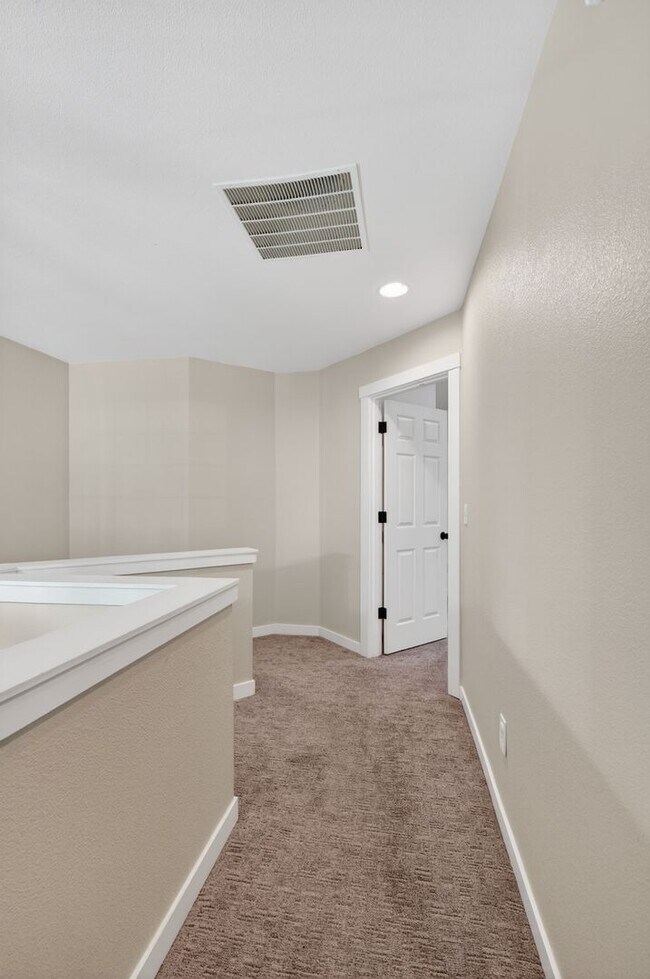 Building Photo - A Private Sanctuary with Perfect Proximity