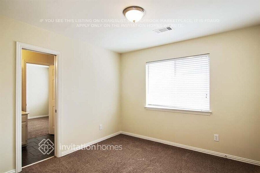 Building Photo - 1312 W Branch Hollow Dr