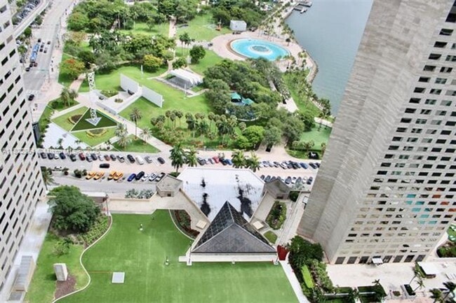 Primary Photo - 325 S Biscayne Blvd