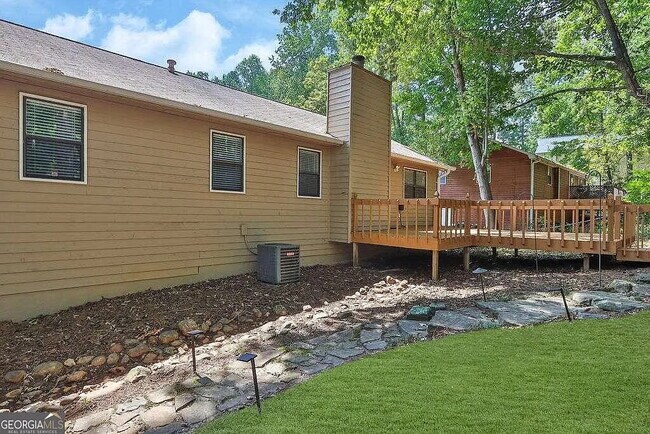 Building Photo - 5560 Deerfield Pl