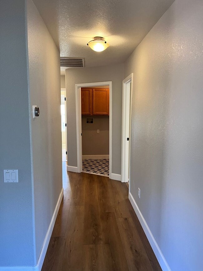 Building Photo - North East- 5 bedroom/ 2.5 bathroom single family home