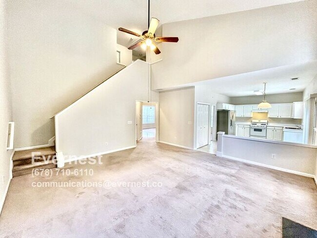 Building Photo - Comfortable 3-Bedroom Home with Prime Loca...