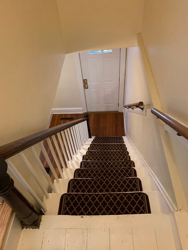 Building Photo - 64 Cedar St