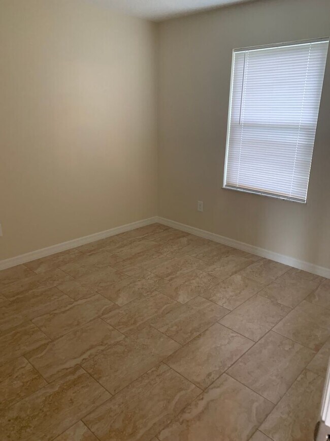Building Photo - Beautiful  3 / 2  rental home