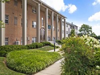 Building Photo - Stevens Walk