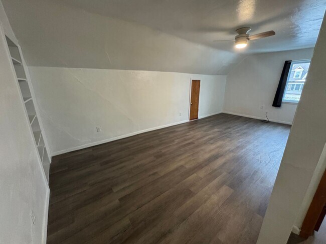 Building Photo - 212 N Highland Ave