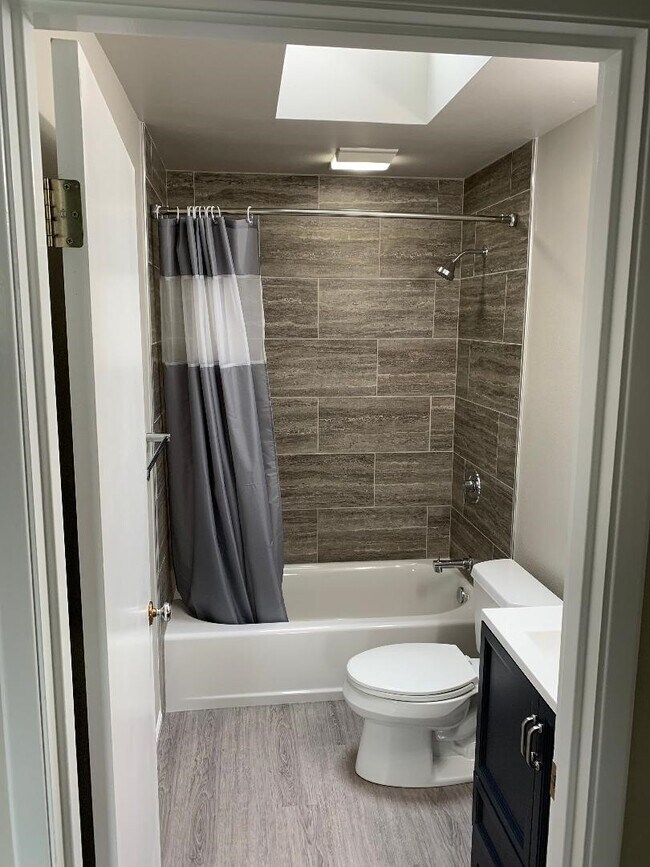 Building Photo - 6415 183rd Plz SW