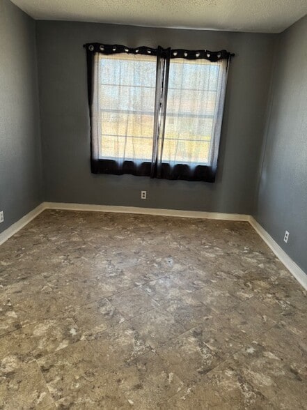 Building Photo - 2001 N Grand Ave