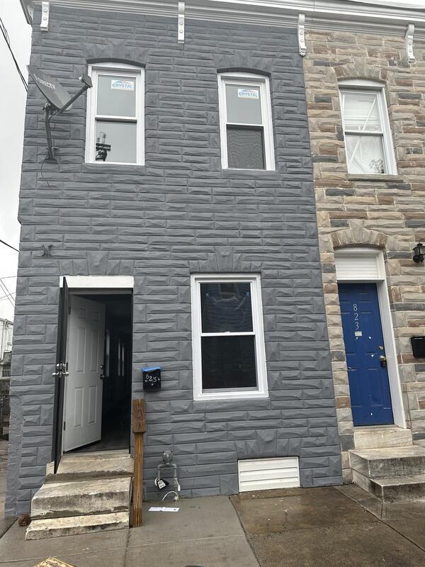 Primary Photo - 825 N Port St