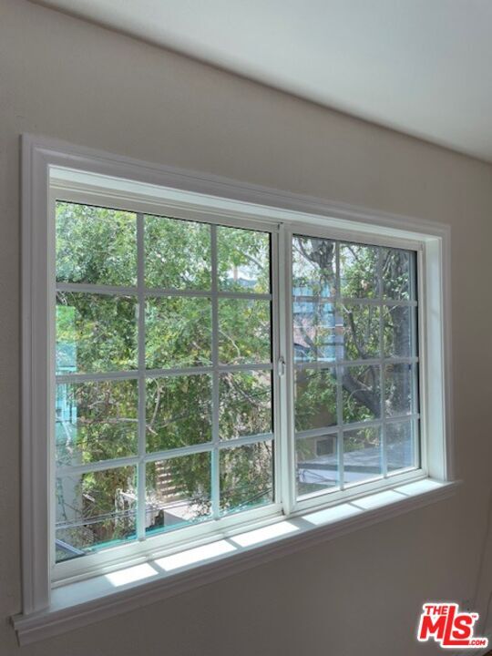 Building Photo - 4112 Ocean View Blvd