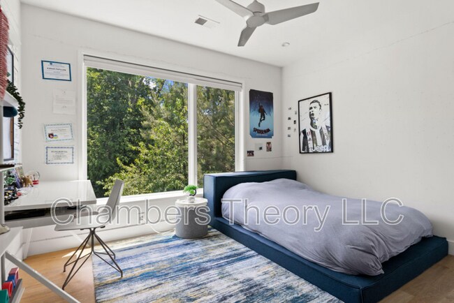 Building Photo - 3820 Argyle Terrace NW