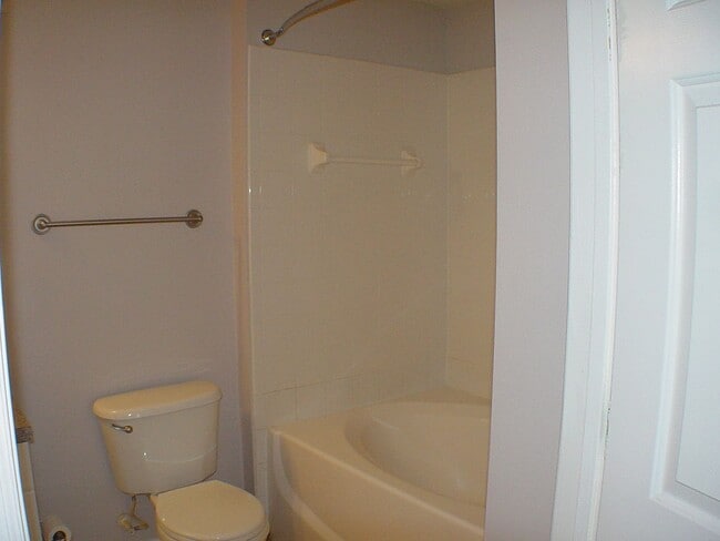 Building Photo - A small, gated community close to UNF, St....