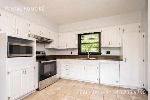 Building Photo - 5240 Barton-