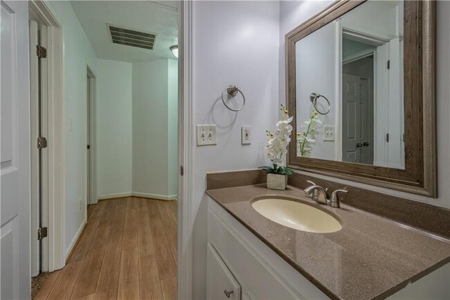 Building Photo - 2432 Avery Park Ct