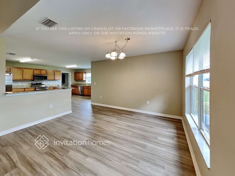 Building Photo - 1075 Paraclete Rd