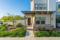 Building Photo - 102 Spectacle