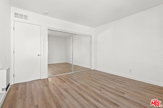 Building Photo - 836 Ashland Ave