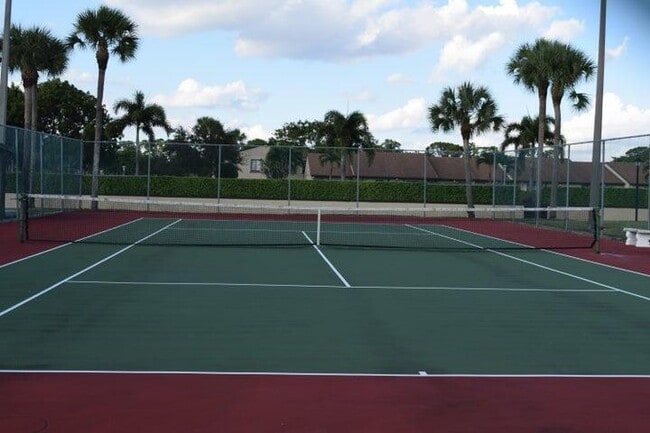 Building Photo - 801 Sky Pine Way