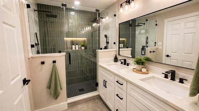 Building Photo - 2400 Bowling Green St