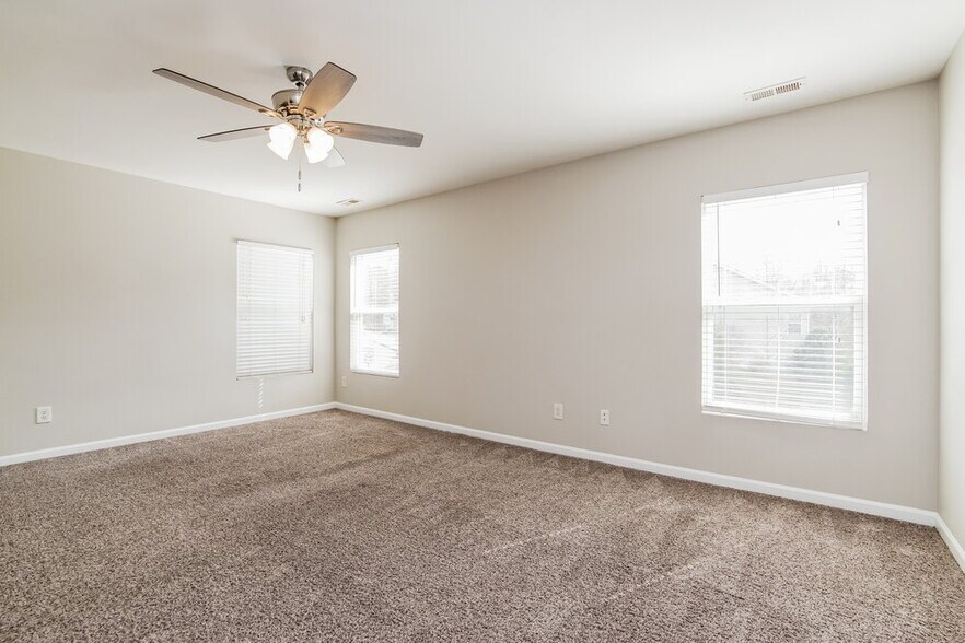 Building Photo - 141 Bellfare Dr