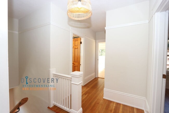 Building Photo - Coveted Piedmont Craftsman Home