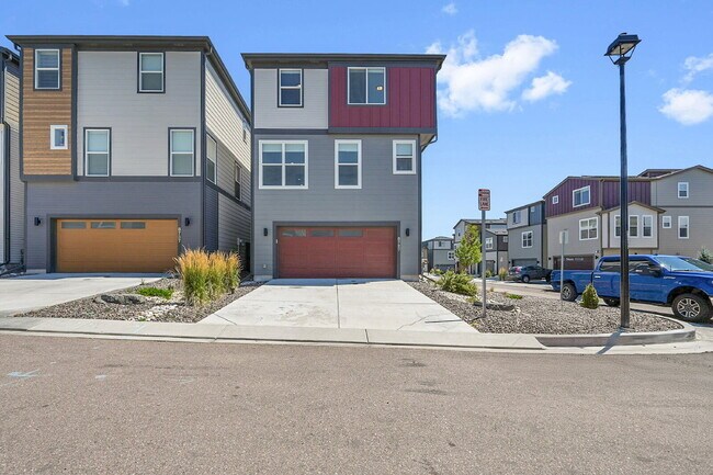Building Photo - $2,650 - 4 bed, 3.5 bath updated home in C...
