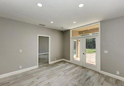 Building Photo - 1648 Bayshore Dr
