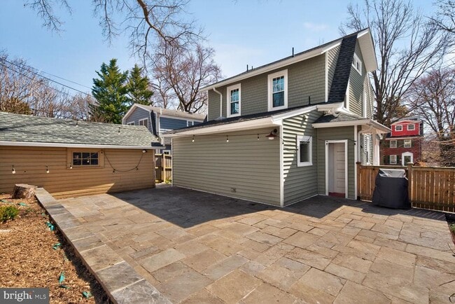 Building Photo - 3365 Runnymede Pl NW