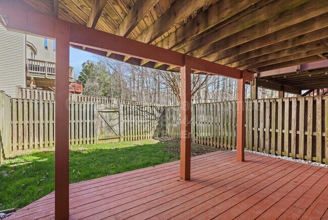 Building Photo - 6719 Sunset Woods Ct