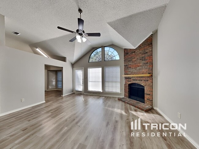 Building Photo - 2338 Weyborn Dr