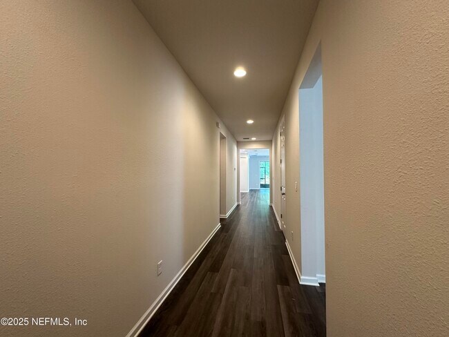 Building Photo - 282 Little Bear Run