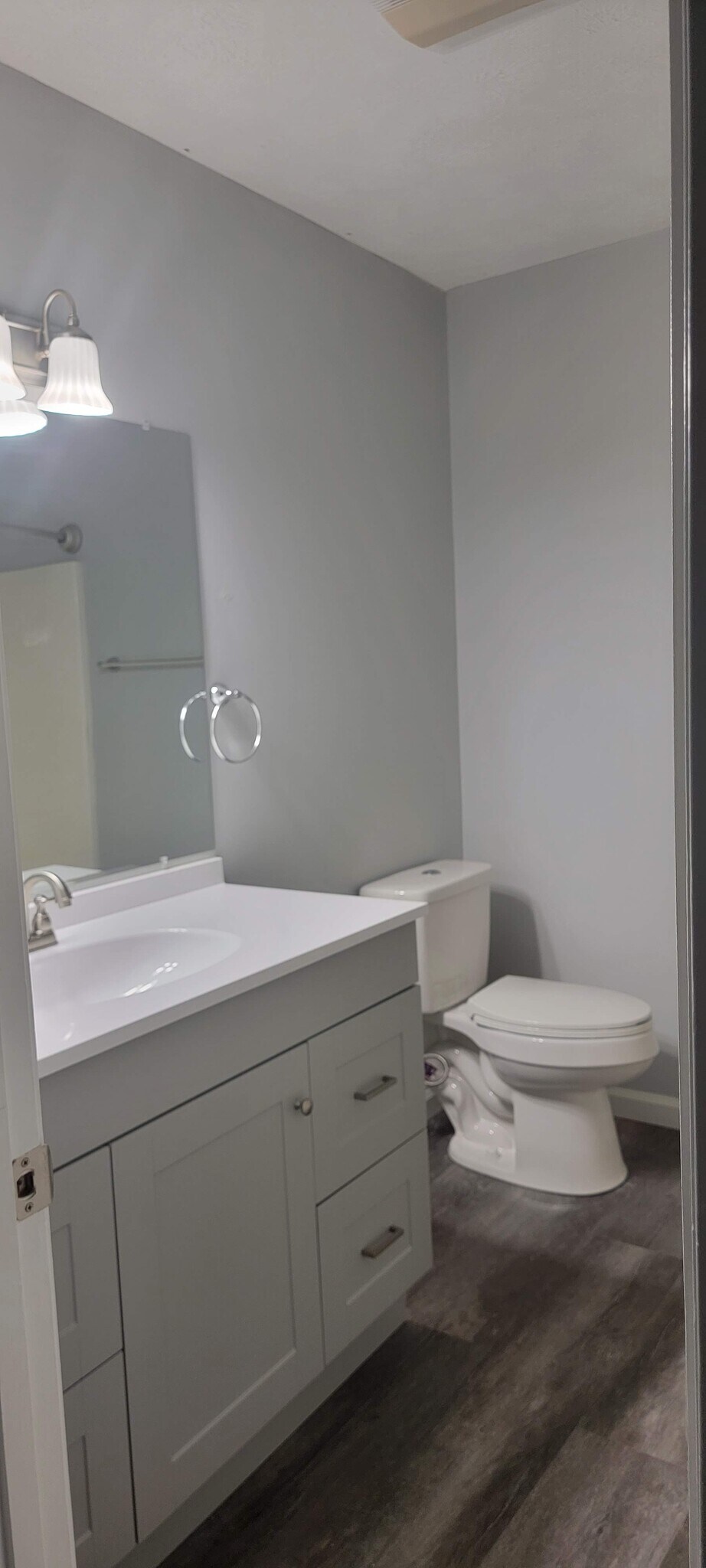 Main Bathroom - 1320 Shipley Church Rd