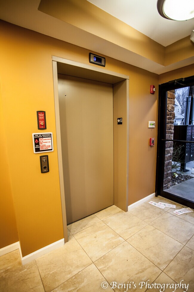 Elevator access - 1130 Fairmount Ave