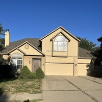 Building Photo - Charming 3 beds 2.5 bath in Kansas City!