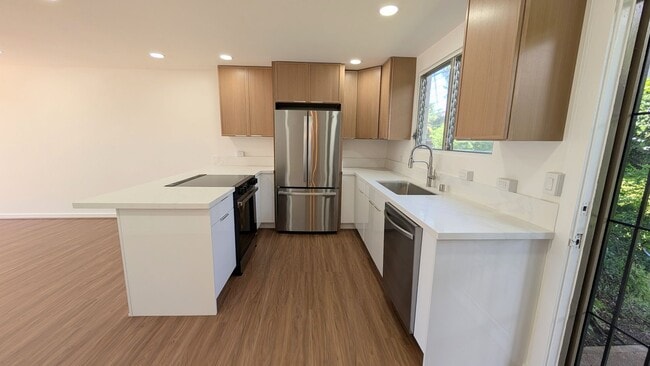 Building Photo - Newly Remodeled 2 bed 2 Bath Townhouse at Waialae Gardens in Kahala