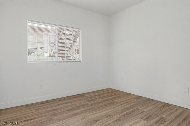 Building Photo - 4730 E Craig Rd