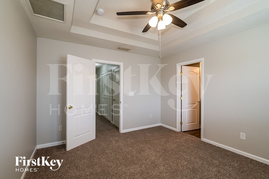 Building Photo - 2326 Red Moon Dr