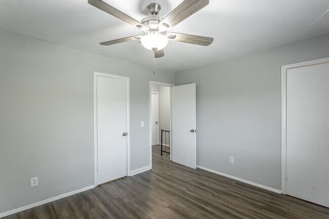 Building Photo - 4405 Delashmitt Rd