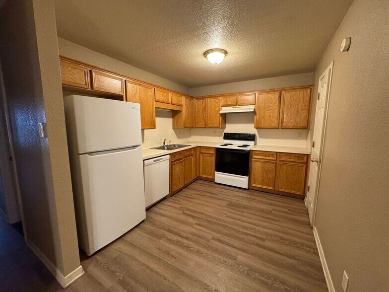 Building Photo - 4802 John David Dr