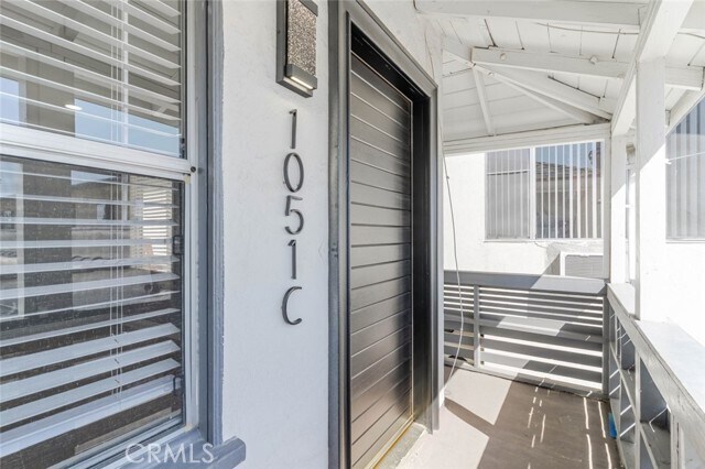 Building Photo - 1051 Western Ave