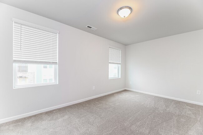 Building Photo - 2788 Summer Townes Wy