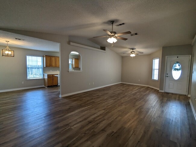 Building Photo - 1812 Brick Cir