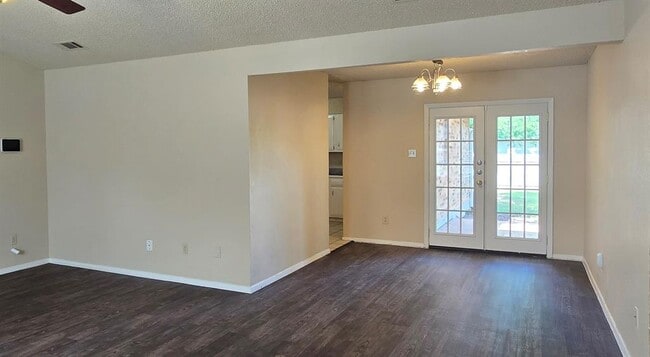 Building Photo - 11904 Hardwood Trail