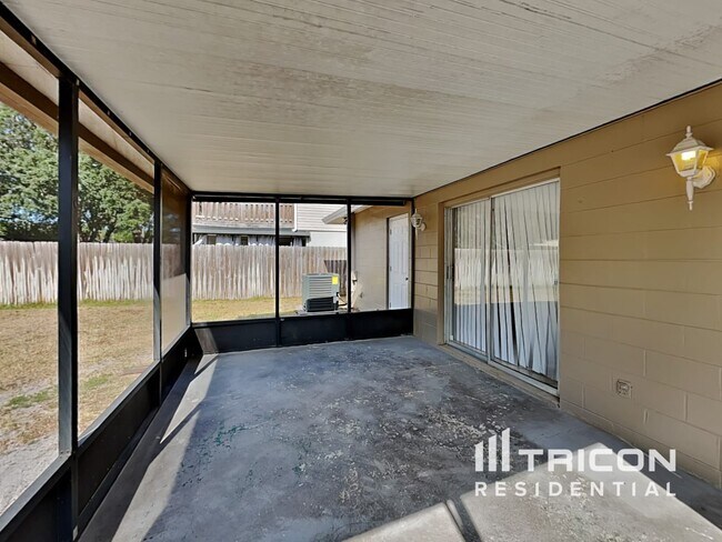 Building Photo - 8234 Vassar Cir