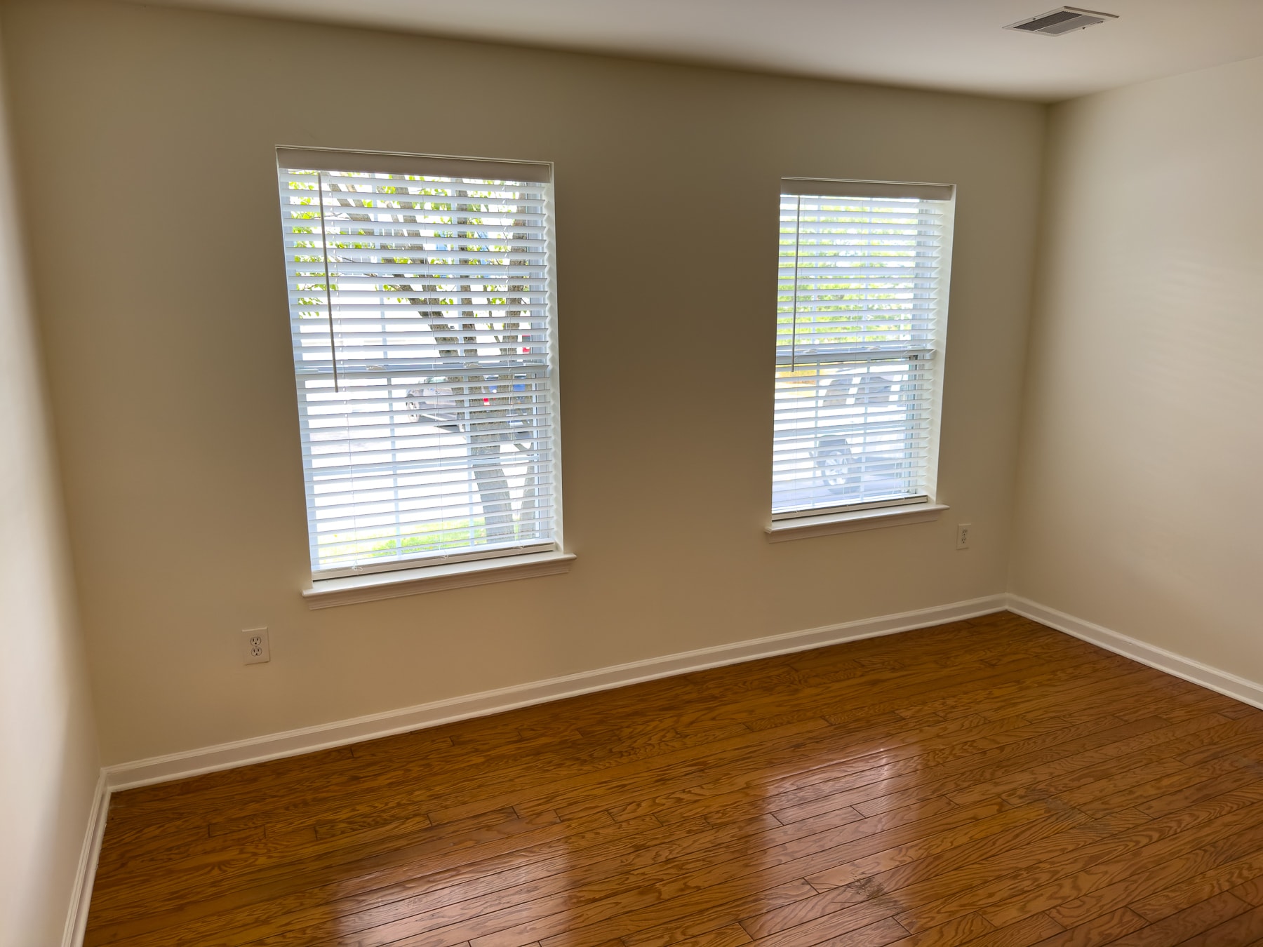 Building Photo - 858 Nittany Ct