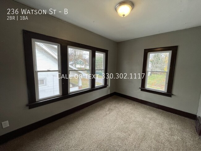 Building Photo - Two bedroom one bathroom second story apar...