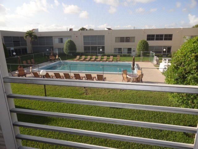 Building Photo - 3212 Strawflower Way