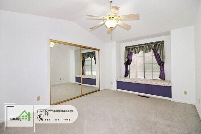 Building Photo - 3112 Riesling Path