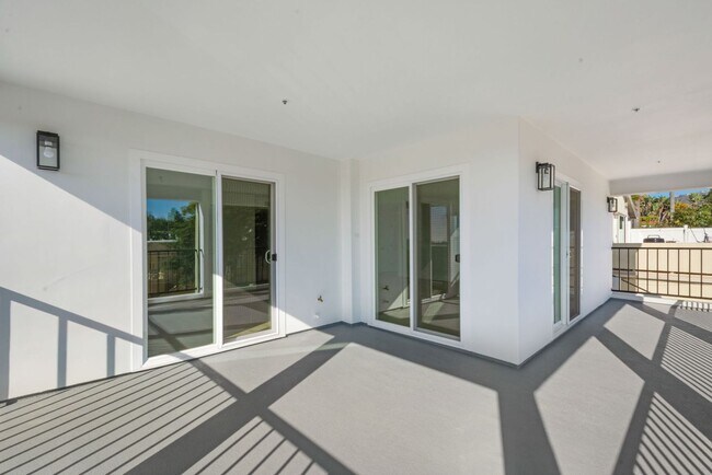 Building Photo - 312 Cazador Ln