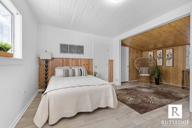 Building Photo - 454 Rogue River Hwy